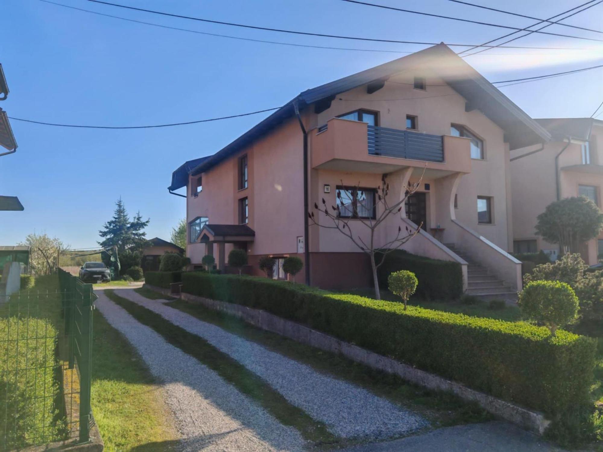 Apartman Kristian Zagreb Airport Velika Gorica Exterior foto